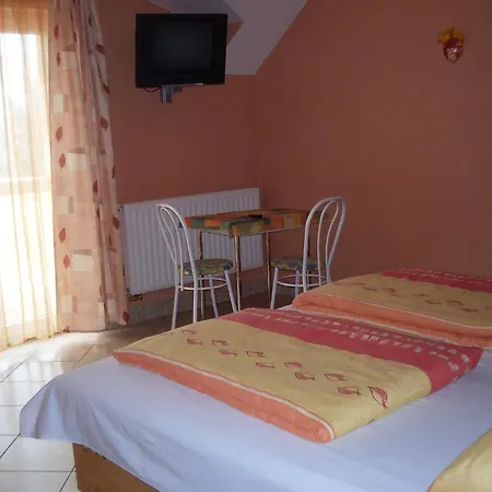 Pensjonat Eden Vendeghaz 3*